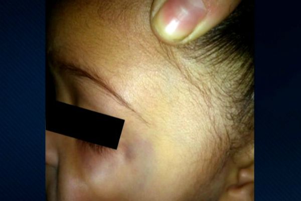 Funcionárias agridem crianças em creche e famílias ficam revoltadas Funcionárias agridem crianças em creche e famílias ficam revoltadas