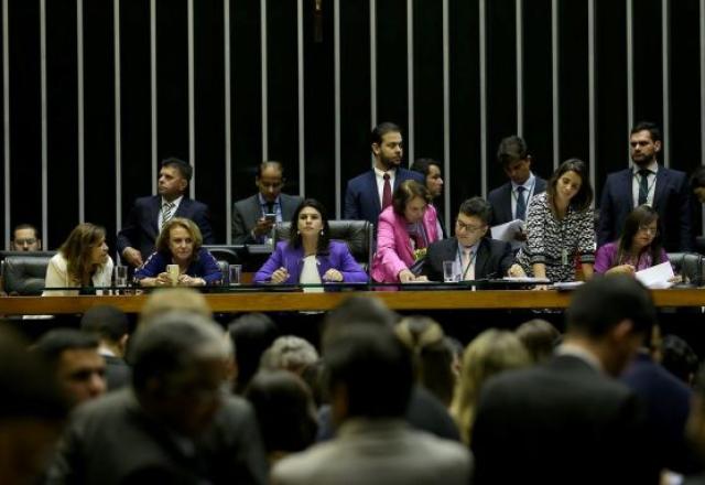 Fundo eleitoral: candidatas a governadoras recebem 9x menos que homens