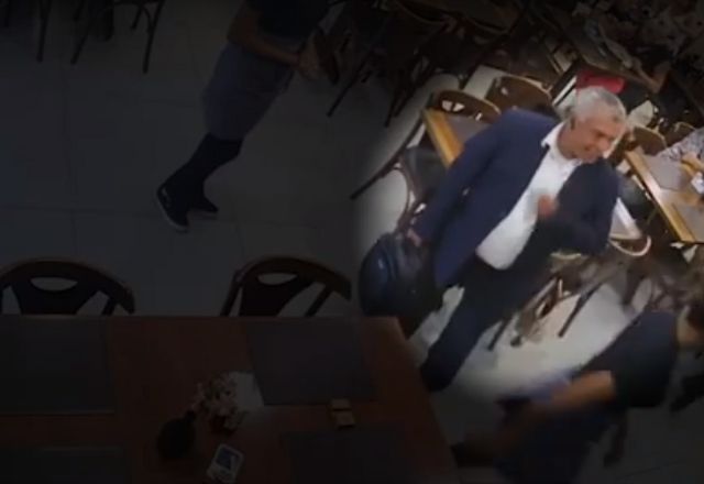 Idoso é flagrado furtando celular de dentro de bolsa em restaurante de SP Idoso é flagrado furtando celular de dentro de bolsa em restaurante de SP