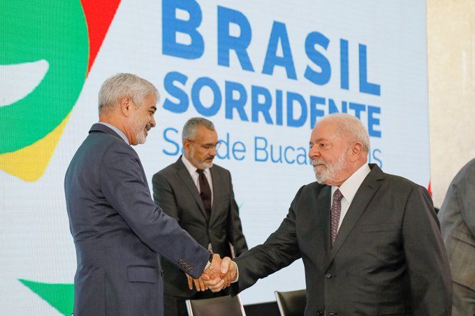 Licitação da Saúde para compra de 60 milhões de escovas de dente é suspensa pela Justiça Federal