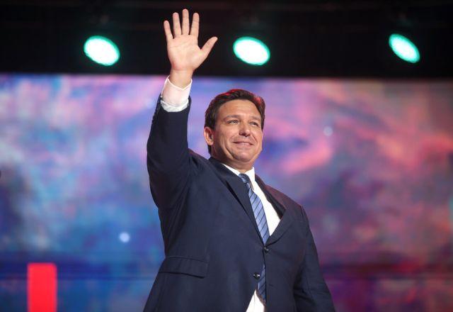 No documento, a Disney acusa o governo de usar o poder para punir a empresa por expressar uma opinião que deveria ser protegida pelo direito de liberdade de expressão | Flickr/Gage SkidmoreSeguir