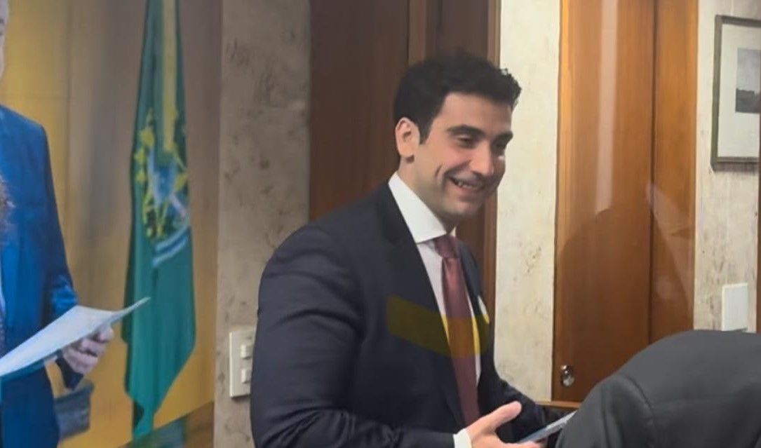 Galípolo inicia rodada de visitas a senadores em busca de apoio à indicação ao Banco Central