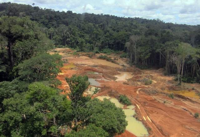 Garimpo ilegal afeta terras indígenas