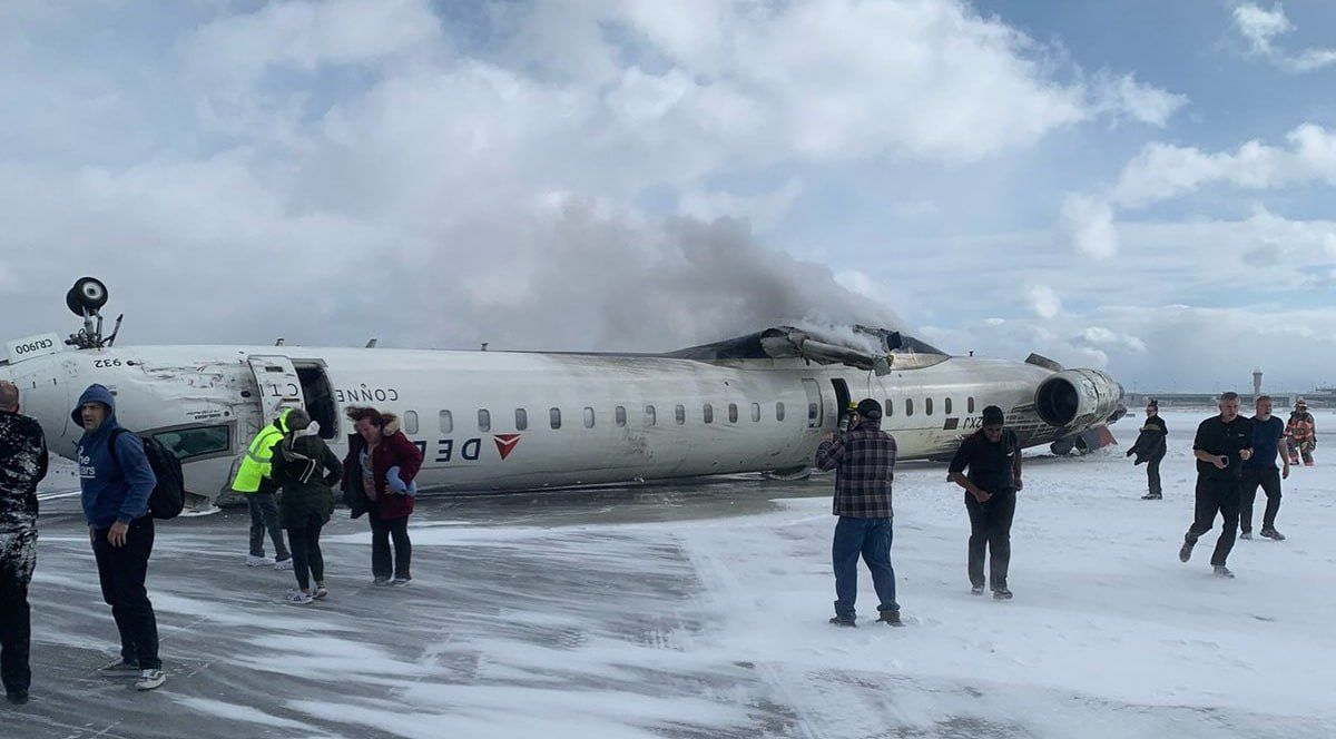 Acidente ocorreu no Aeroporto Pearson de Toronto, no Canadá | Reprodução