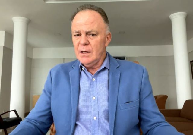 PF pede para investigar governador do ES por conversas com juiz do Rio preso