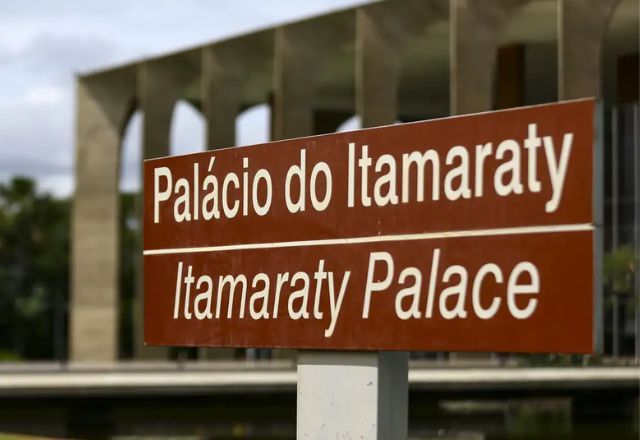 Itamaraty condena invasão do Equador a embaixada do México em Quito