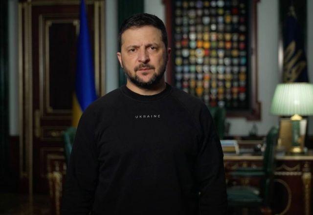 Zelensky propõe troca de territórios com a Rússia para acordo de paz Zelensky propõe troca de territórios com a Rússia para acordo de paz