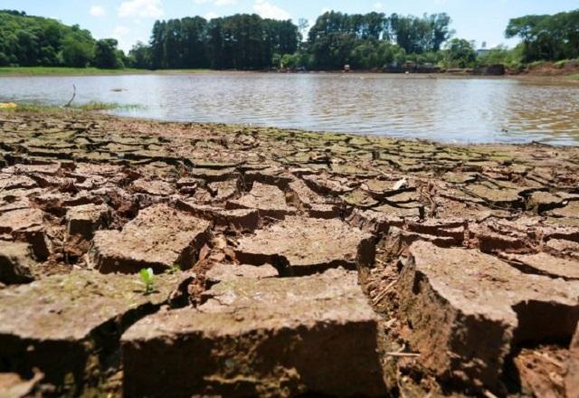 Mundo deve ultrapassar limite de aquecimento nos próximos meses, alertam cientistas