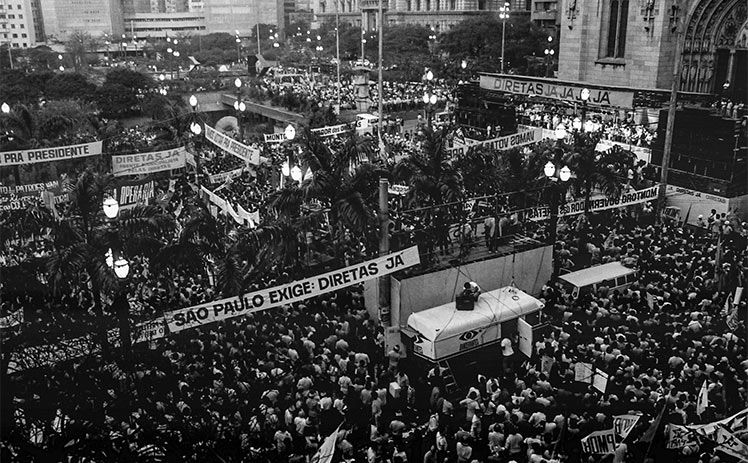 Manifestação pelas Diretas Já na praça da Sé, em 25 de janeiro de 1984 | Divulgação/Governo de São Paulo