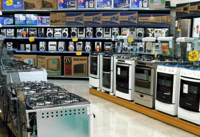 Governo deve anunciar ainda hoje (25.fev) redução de 25% do Imposto sobre Produtos Industrializados | Agência Brasil