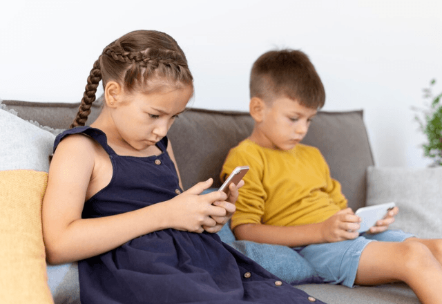 Governo federal lança recomendações para uso de telas entre crianças e adolescentes | Freepik