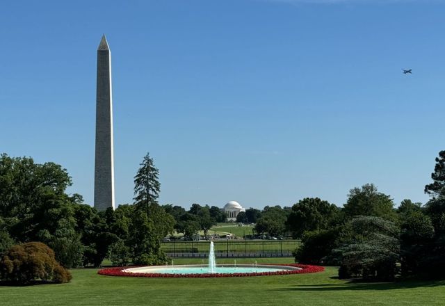 Gramado Sul da Casa Branca com vista para o Monumento a Washington | Patricia Vasconcellos/SBT News