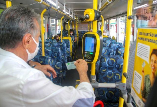 Gratuidade no transporte público para idosos entre 60 e 64 anos foi restabelecida em dezembro de 2022 | Prefeitura de Vinhedo