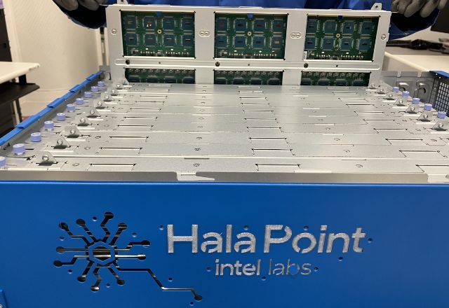Hala Point é um computador construído pela Intel para imitar o cérebro humano | Divulgação/Intel