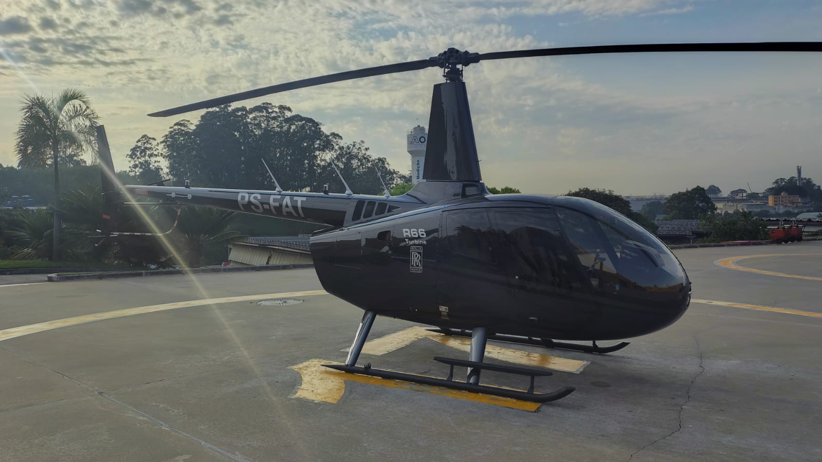 Helicóptero apreendido em operação em Osasco                      Foto: Secretaria de Segurança de SP