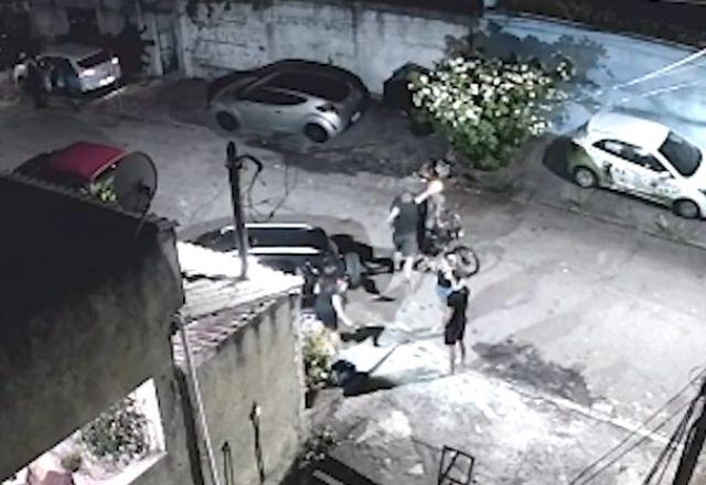 RJ: entregador é agredido com tapas e ofensas por cliente
