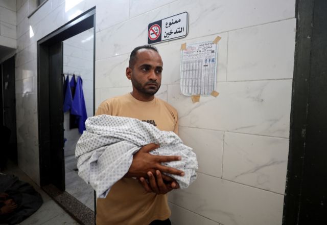 MundoBloqueio de Israel mata bebê de seis semanas e outras 14 pessoas de fome na Faixa de GazaIdentificado como Yousef al-Safadi, o bebê morreu em uma enfermaria no norte do enclave palestino; ONU pede que Israel libere entrada de fórmula infantil