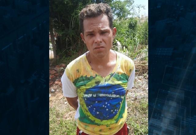 Homem que esfaqueou e matou a própria mãe é preso
