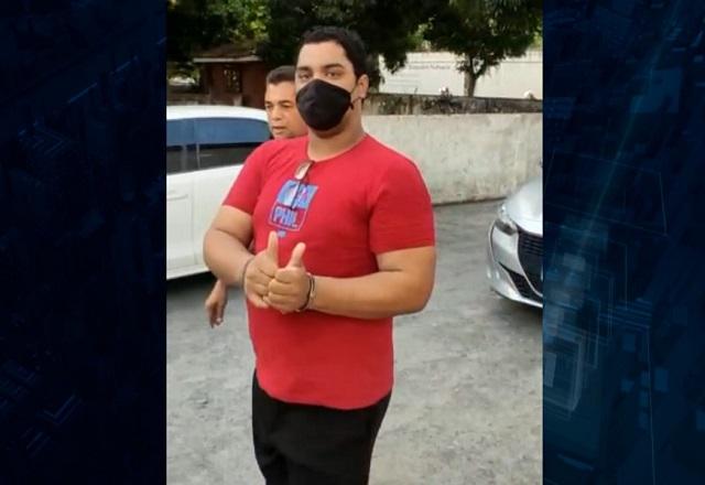 Golpista se disfarçava de assessor de juíza, sobrinho de arcebispo e capelão Golpista se disfarçava de assessor de juíza, sobrinho de arcebispo e capelão
