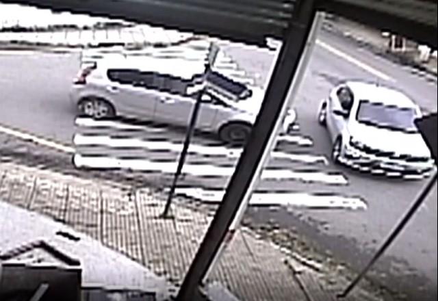 Criminosos atiram mais de 30 vezes contra homem no RJ