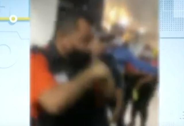Homem em posição de briga