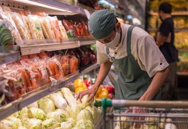 Recuperação salarial ainda atinge um patamar baixo em relação ao período pré-pandemia | Feri Latief/ILO