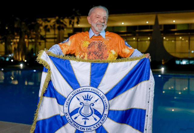 Presidente Lula inspira o samba-enredo "Do alto do Mulungu surge a esperança: Lula, o operário do Brasil”, da Acadêmicos de Niterói | Ricardo Stuckert/Divulgação