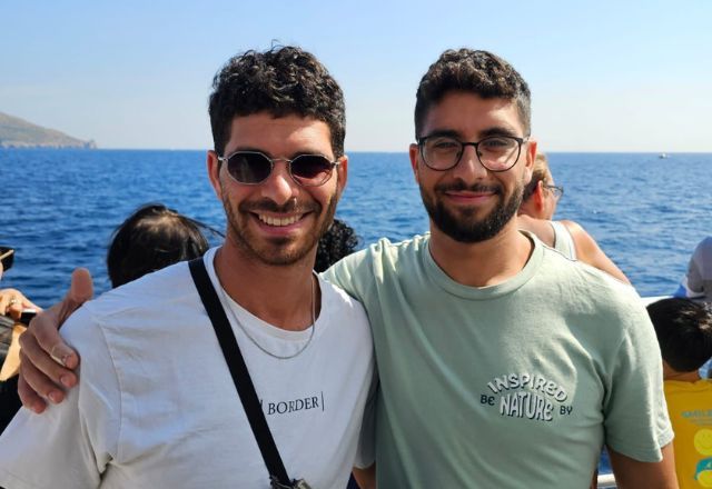 Ilay e o irmão Evyatar, sequestrado há dois anos pelo grupo Hamas