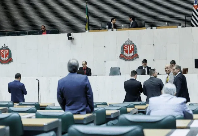 Alesp aprova criação de mais de 1.300 cargos no TJ e reajustes para TCE e Legislativo Alesp aprova criação de mais de 1.300 cargos no TJ e reajustes para TCE e Legislativo
