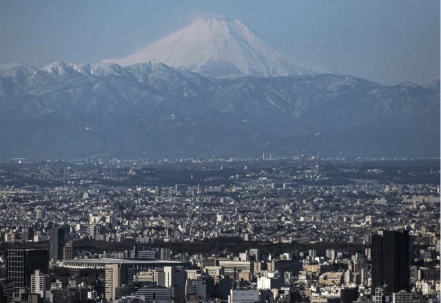 Homem que foi resgatado no Monte Fuji retorna para buscar celular e precisa ser socorrido novamente | Foto: AP