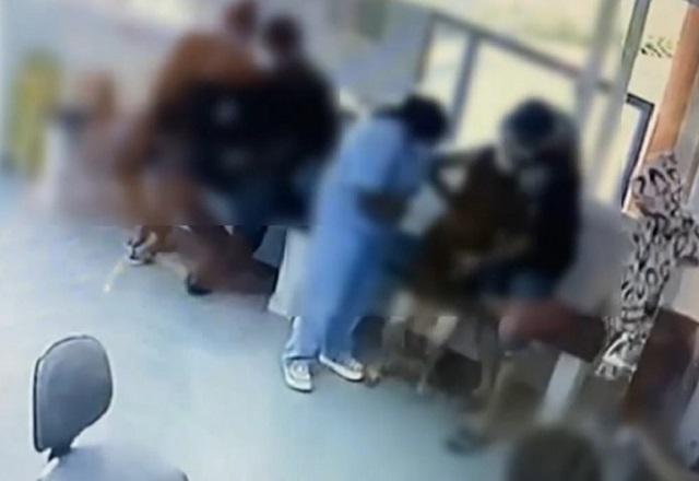 Imagens mostram parto e queda de bebê em recepção de hospital Imagens mostram parto e queda de bebê em recepção de hospital