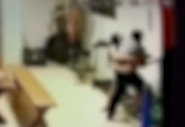 Genro atira em sogro e fere esposa durante briga no Dia dos Pais Genro atira em sogro e fere esposa durante briga no Dia dos Pais