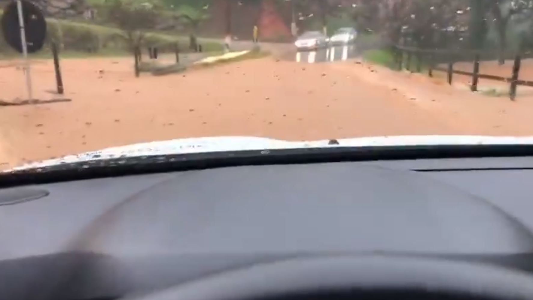 Imagem divulgada pela Prefeitura de São Pedro de Alcântara após chuva atingir município