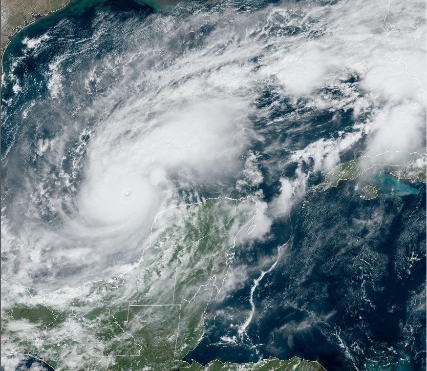  Imagem do satélite GOES-16 da NOAA do furacão Milton se aproximando da costa oeste da Flórida | Reprodução/ NOAA