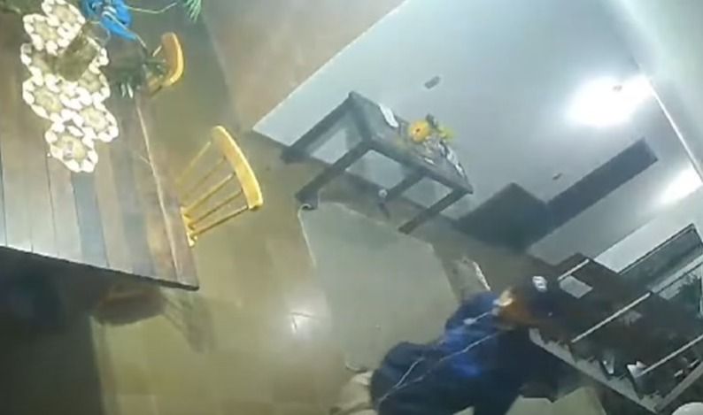 Imagens de câmeras de segurança registram roubo | Reprodução SBT Brasil