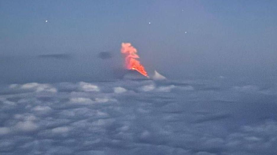 Imagens do vulcão Klyuchevskoy