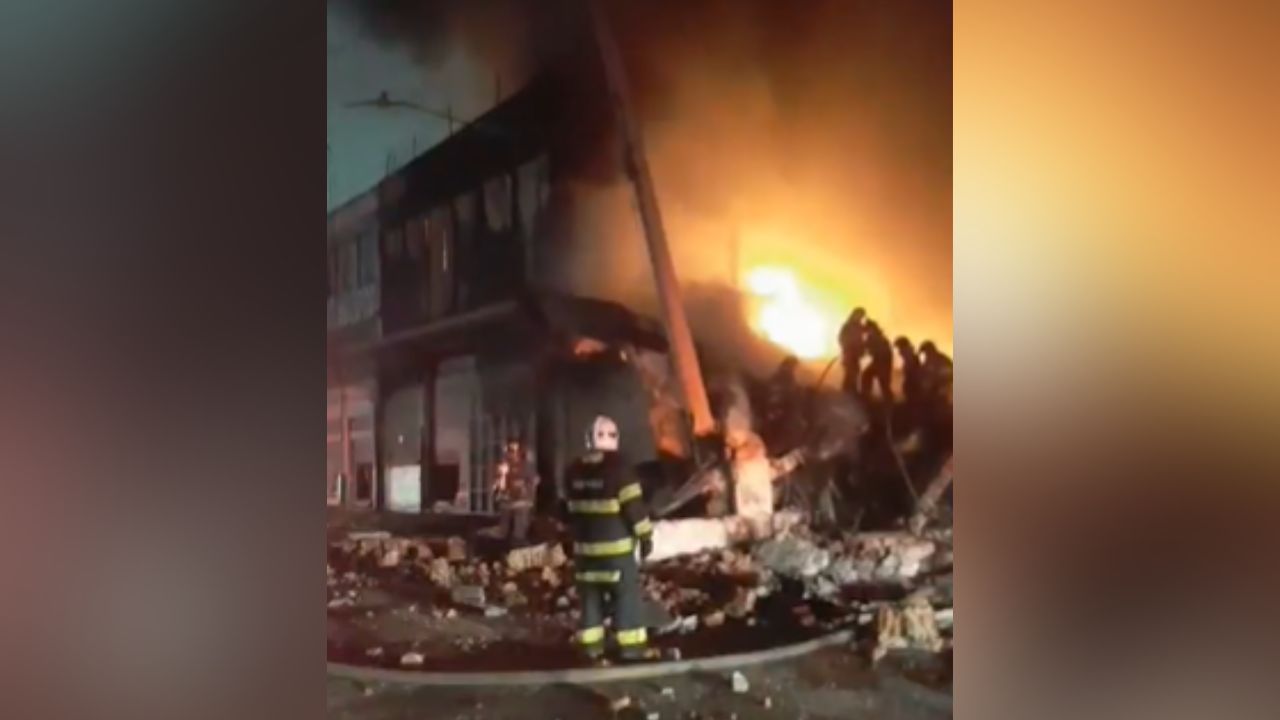 Incendio Atinge Galpao Comercial No Centro De Sao Paulo