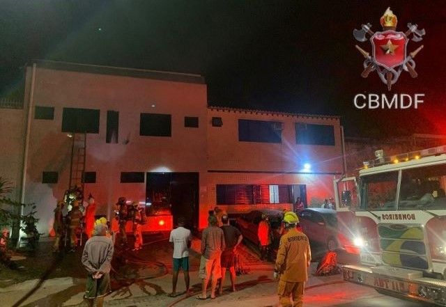 Incêndio em pousada deixa dois mortos em Brasília (CBMDF/Divulgação)