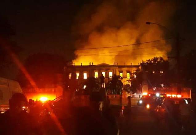 Incêndio no Museu Nacional não foi criminoso, diz laudo Incêndio no Museu Nacional não foi criminoso, diz laudo