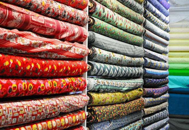 Indústria têxtil brasileira em alerta: tarifas de Trump podem inundar o país com produtos chineses Indústria têxtil brasileira em alerta: tarifas de Trump podem inundar o país com produtos chineses