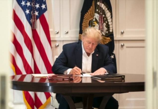 Informações conflitantes sobre  saúde de Trump provocam incerteza
