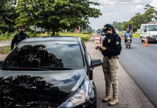 Infrações leves e médias passam a ser punidas apenas com advertência | PRF
