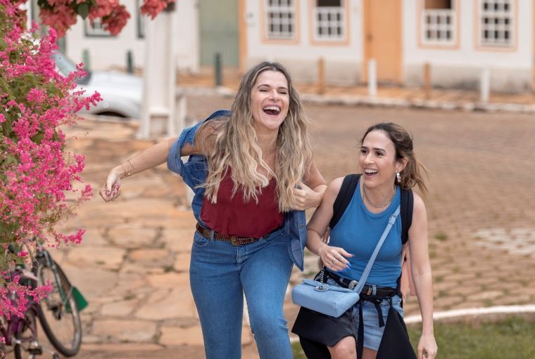 Ingrid Guimarães e Tatá Werneck no filme de comédia Minha Irmã e Eu, de Susana Garcia