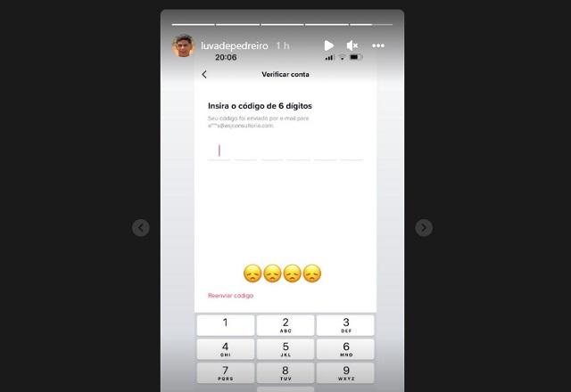 Print da tela do celular do Luva de Pedreiro mostra pedido de senha para acessar TikTok (Reprodução/Instagram)