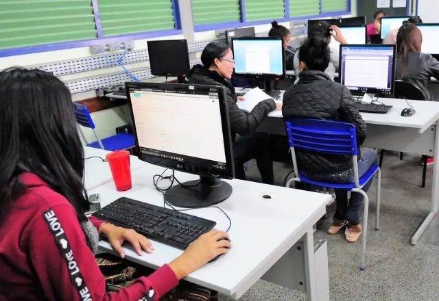 Internet de baixa qualidade limita a possibilidade de novas práticas educacionais, aponta a autoridade de internet brasileira | Agência Brasília