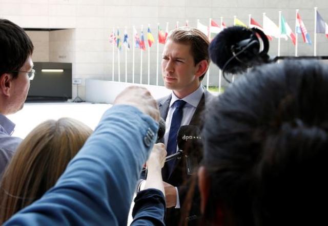Investigado por corrupção, Chanceler da Áustria renuncia