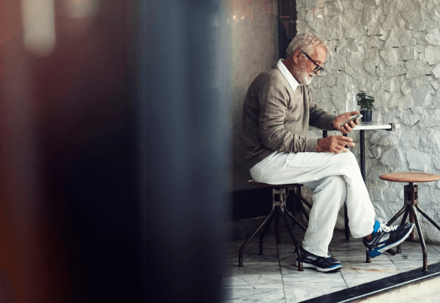 Isolamento social e solidão podem ser nocivos à saúde dos idosos | Freepik