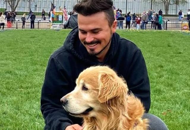 Jesse Koz e o cachorro Shurastey