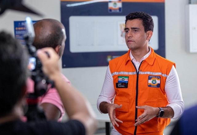 Prefeito de Maceió viaja a Brasília em busca de ajuda com situação de mina da Braskem Prefeito de Maceió viaja a Brasília em busca de ajuda com situação de mina da Braskem