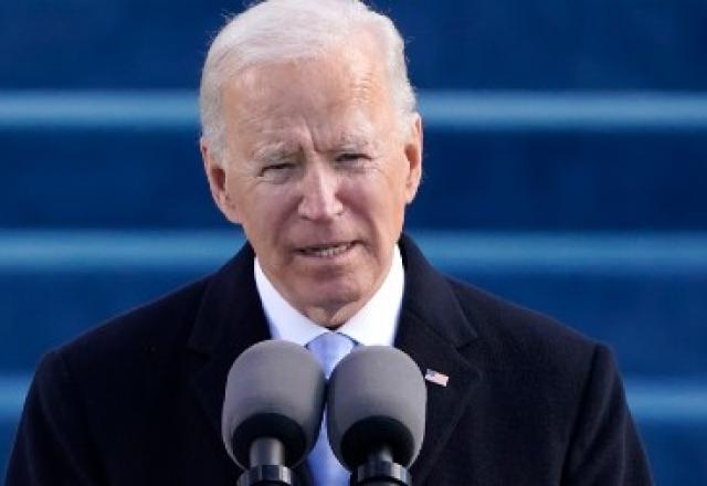 Joe Biden afirma que não se arrepende de retirada das tropas americanas no Afeganistão